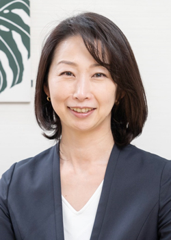 浅利 賀名衣
